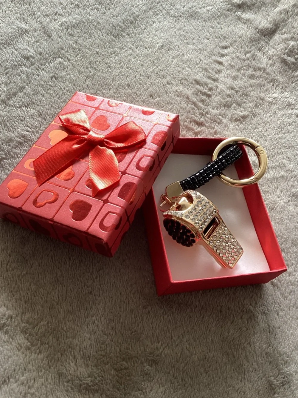 🪷 NIB Crystal Embellished Gold Working Whistle Keychain with Black Crystal Strap